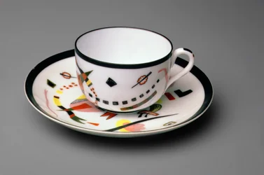 Tasse et soucoupe, 1923